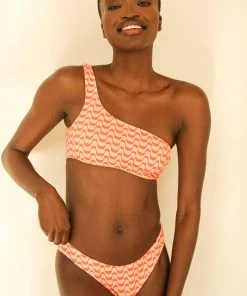 Dippin Daisy's Nocturnal Bottom - New Wave