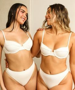 Dippin Daisy's Gigi Top - Dove