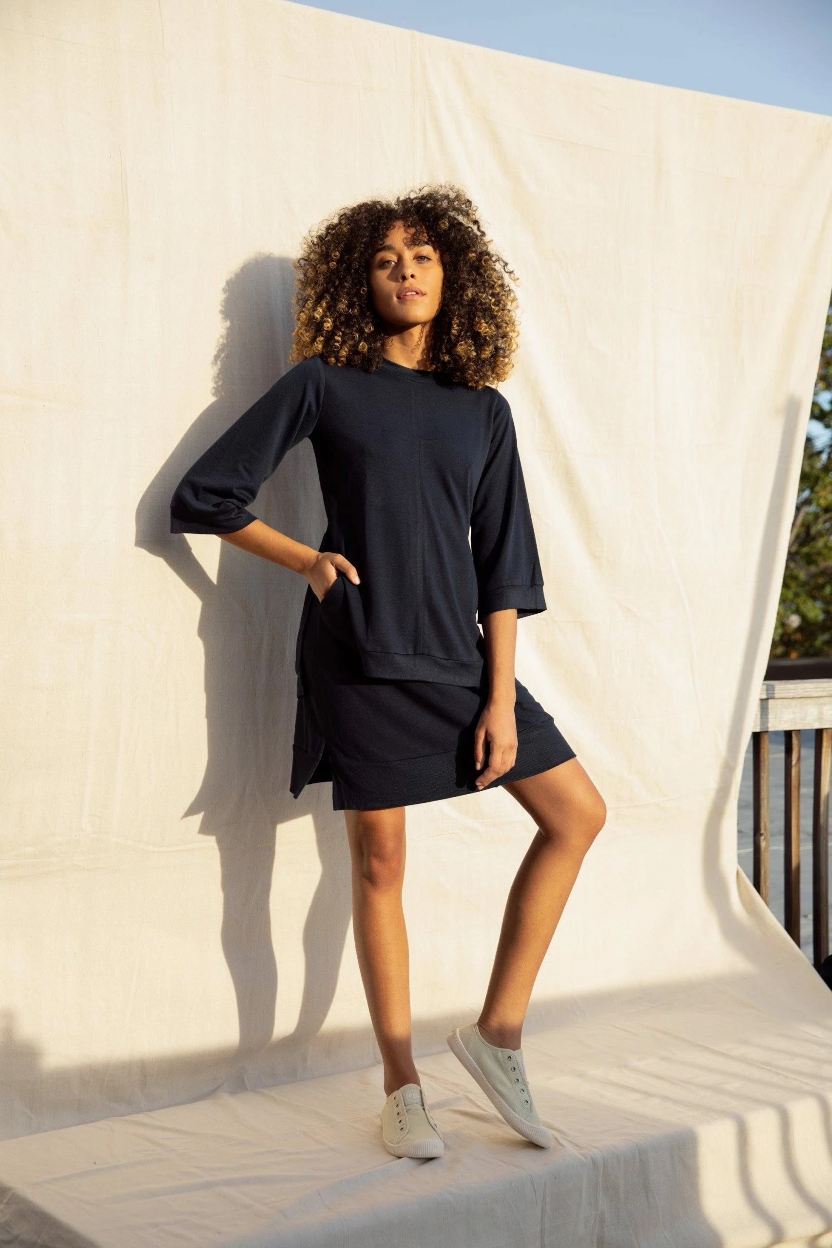 Onīrik īrik Violet Dress With Sweetheart Neck - Image 3