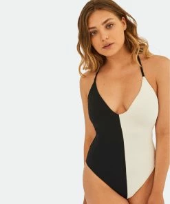 UNDRESS CODE He&apos;s A Hurricane Swimsuit