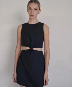 ALOHAS Dally Black Dress